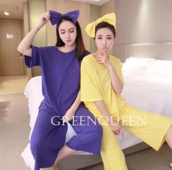 A new and cute three-piece set for women, featuring a bow headband, a T-shirt, and capriel pants and pajamas