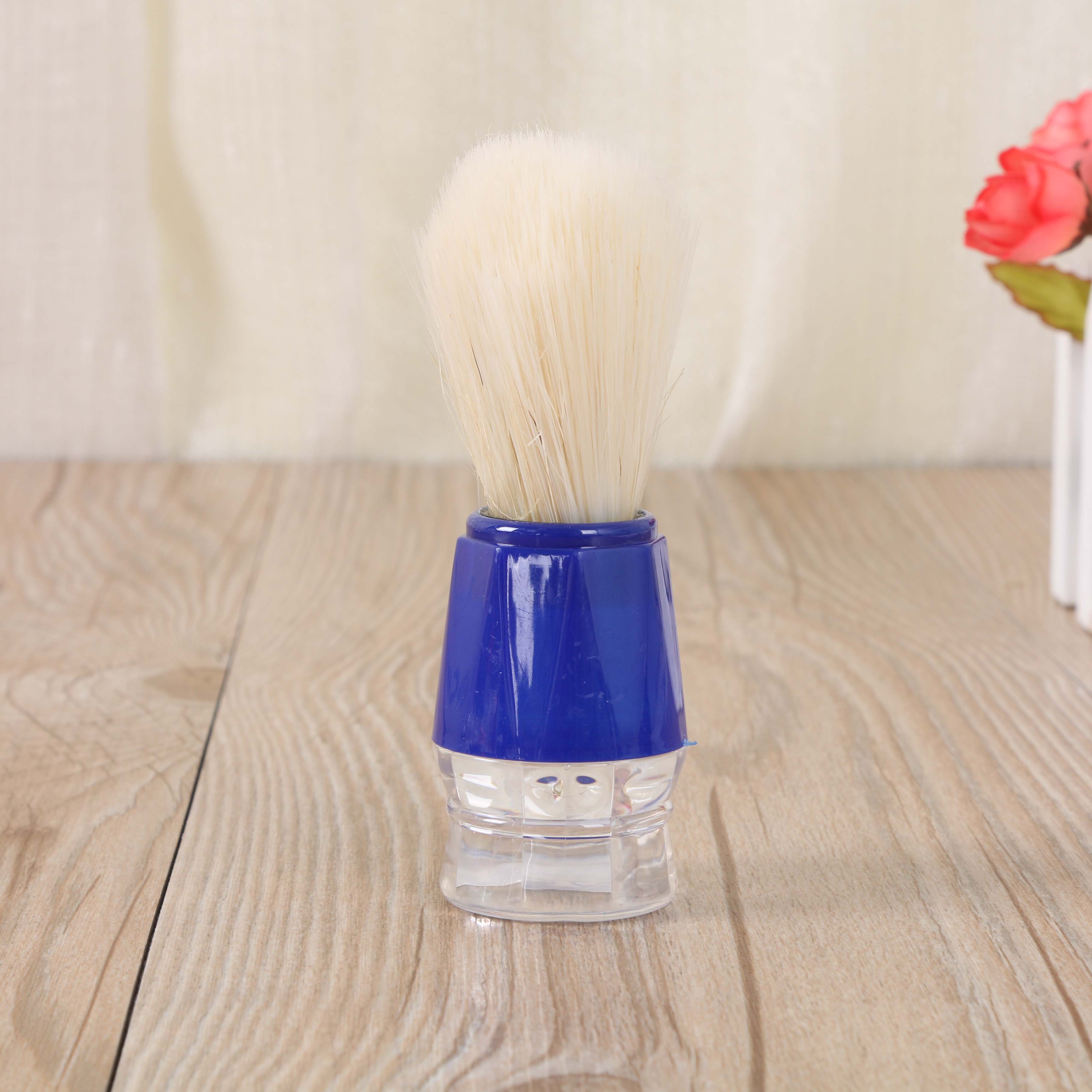Soft-bristled shaving brush, men's shaving brush, multi-color wooden-handled shaving brush, shaving foam brush, cleaning brush Application Scenario