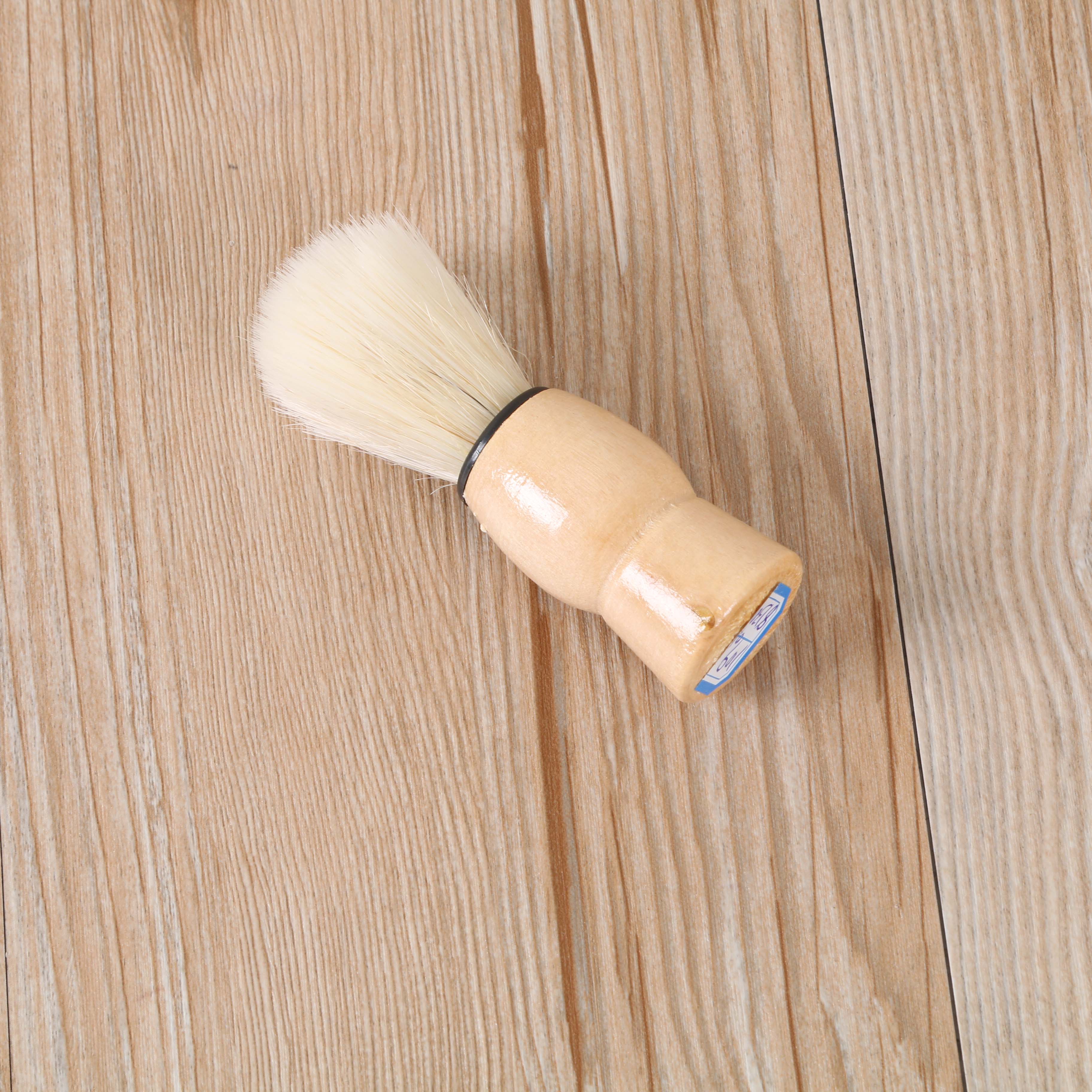 Soft-bristled shaving brush, men's shaving brush, fashionable wooden-handled shaving brush, shaving foam brush, men's cleaning brush Application Scenario