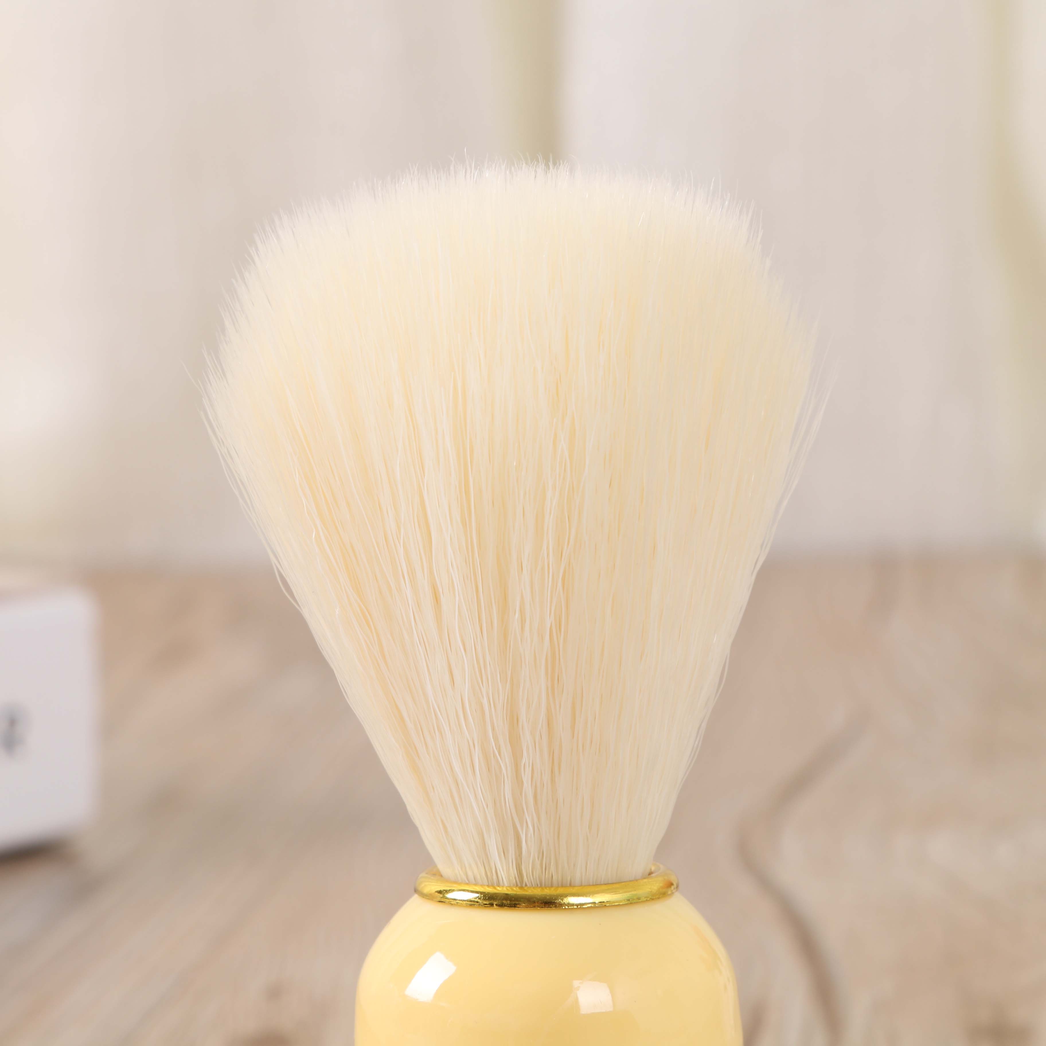 Men's shaving brush, multi-color wooden handle shaving brush, shaving foam, cleaning brush Application Scenario