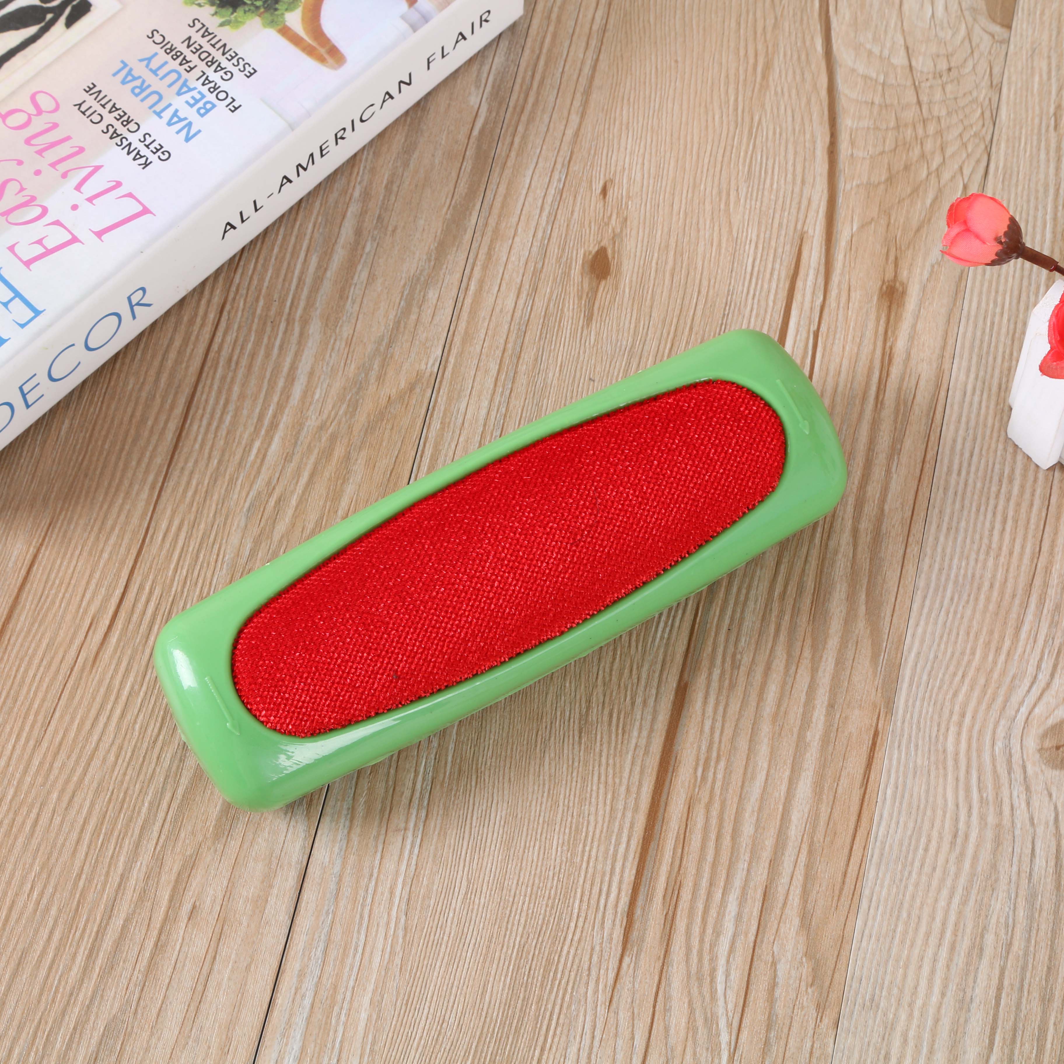 Bristle suction brush, dust removal brush, bed brush, bristle removal brush, electrostatic dry cleaning brush, plastic brush, coat brush Specification drawing