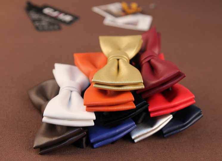 Versión coreana moda banquete boda hombre pajarita PU cordón hombre arco pajarita moda color sólido alta calidad Application Scenario