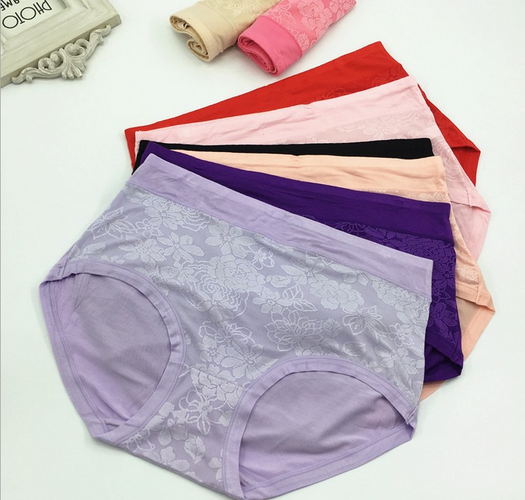 High-waisted, plus-size, slightly overweight middle-aged women's underwear, women's lace lace-trimmed underwear for middle-aged women
