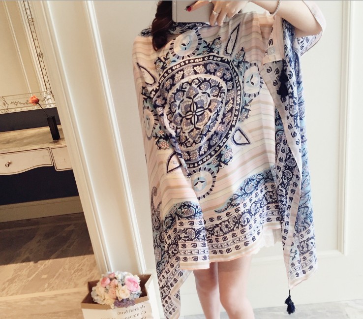 棉麻披肩复古图腾旅游度假防晒围巾纱巾丝巾沙滩巾女