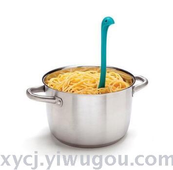 Papa Nessie slotted spoon for scooping noodles Specification image
