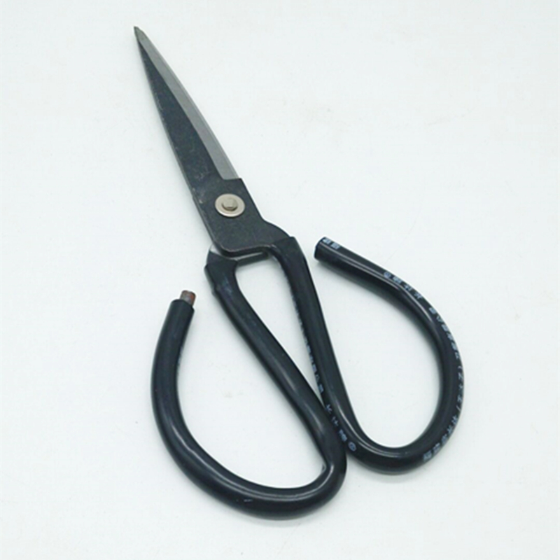 Sunshine Department Store black sheathed scissors, leather scissors, mostly large scissors