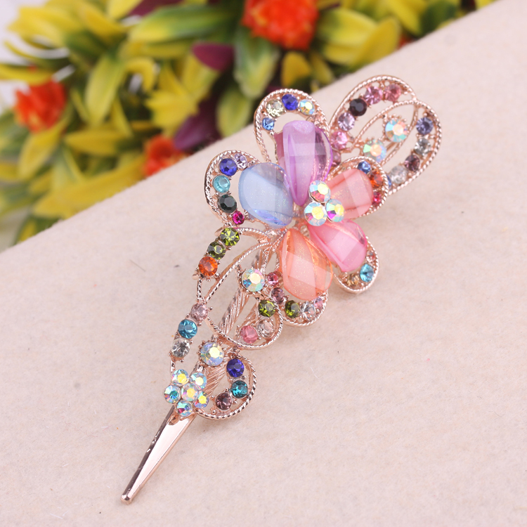 Wholesale 10-yuan accessories for updo rhinestone duckbill clips, hair clips, rhinestone pressure clips, pointed mouth clips and edge clips Application Scenario