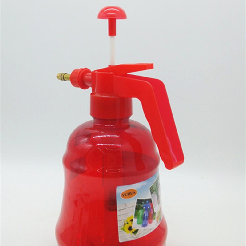 Sunshine Department Store 102 Spray bottle, pneumatic spray bottle, watering bottle, flower watering bottle Application Scenario