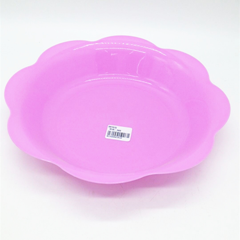 Sunshine Department Store's lace plastic fruit platter, snack candy, sunflower seed platter, petal dried fruit platter