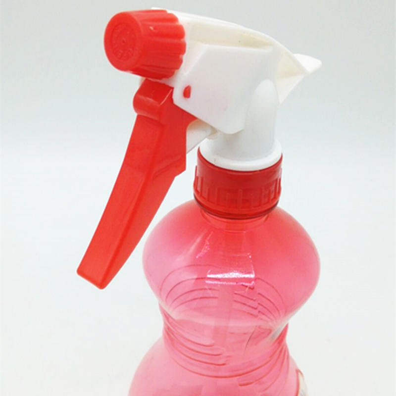 Sunshine Department Store 308 Plastic spray bottle, alcohol spray bottle, grass and flower growing, colorful bottle, transparent bottle Application Scenario