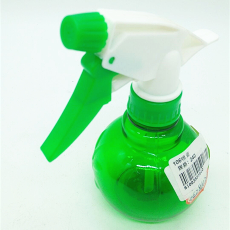 Sunshine Department Store 106 Plastic spray bottle, alcohol spray bottle, grass and flower growing, colorful bottle, transparent bottle Application Scenario