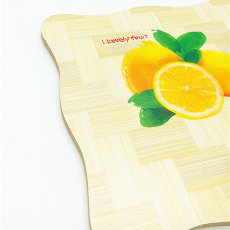 Sunshine Department Store No. 32 Bamboo MATS, fruit square MATS, heat insulation MATS, anti-slip placemats, bowl MATS, cup MATS, heat-resistant table MATS Application Scenario