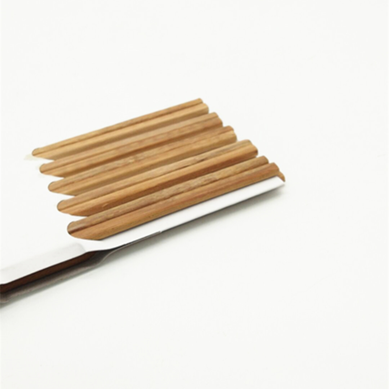 Sunshine Department Store's iron and wood chopsticks are anti-slip and heat-resistant, without paint or wax Application Scenario