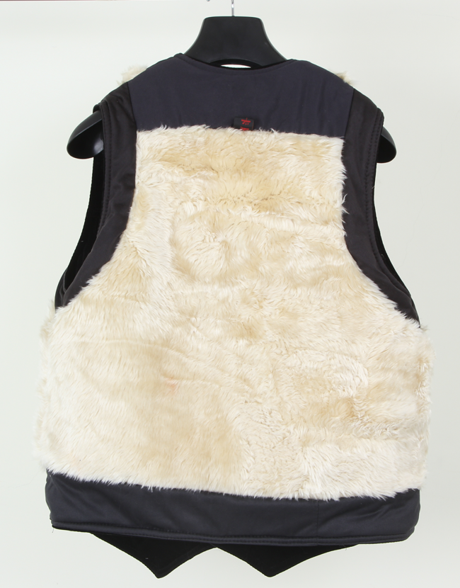 Men's PU leather waistcoats, V-neck jackets for middle-aged and elderly people, thickened running real dog fur wholesale supply Application Scenario