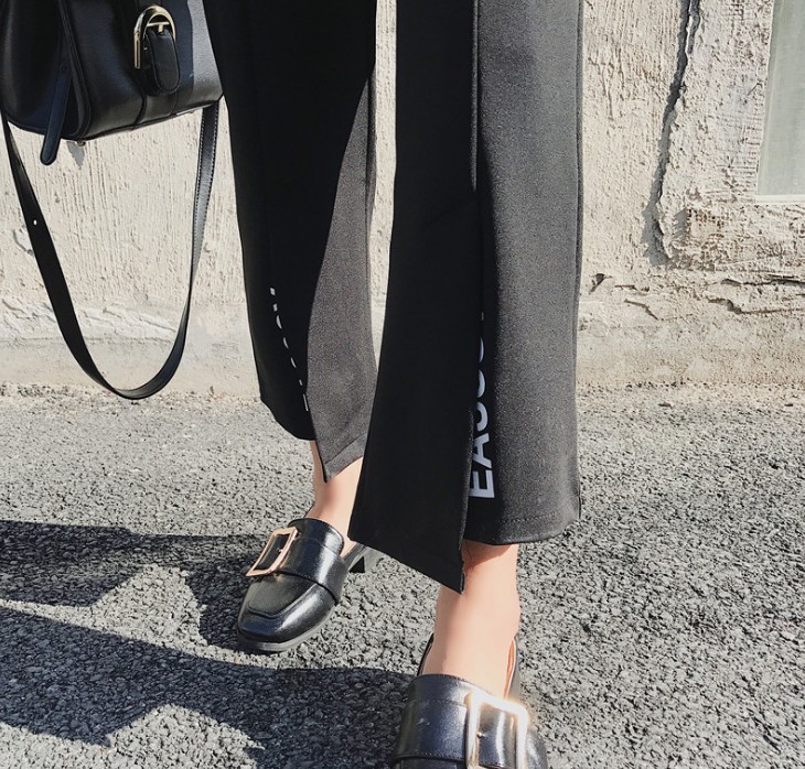 High-waisted, letter-printed black, slightly flared, fashionable, slit straight 9-inch casual pants details Picture