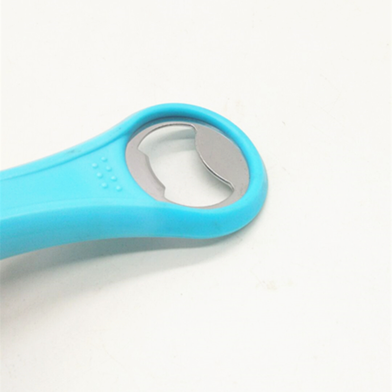 Sunshine Department Store bagged colored magnetic bottle opener, hotel and restaurant bottle opener, household bottle opener Application Scenario