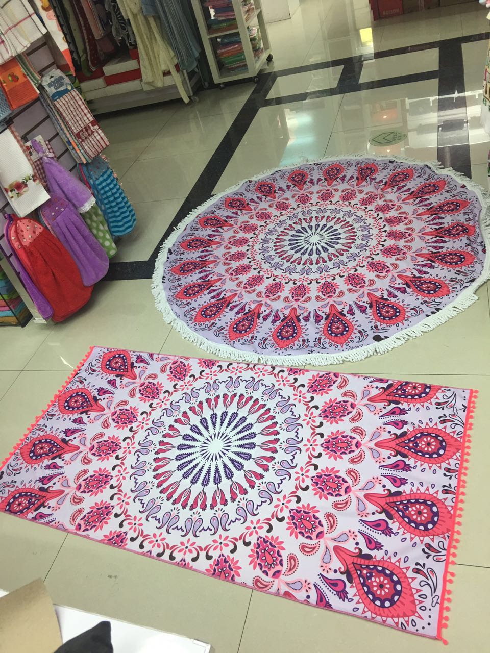 Factory direct sales and wholesale customization. Minimum order: 100 pieces per round printed beach towel details Picture