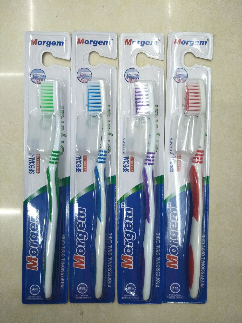  英文牙刷  M-002 加护套 （12）盒 