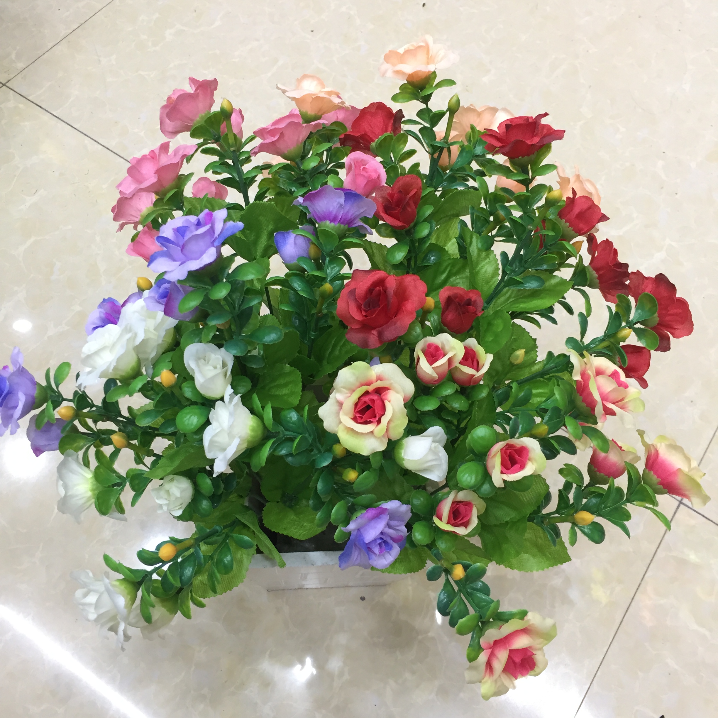 Five-pronged spring-colored rose bud artificial flower Specification image