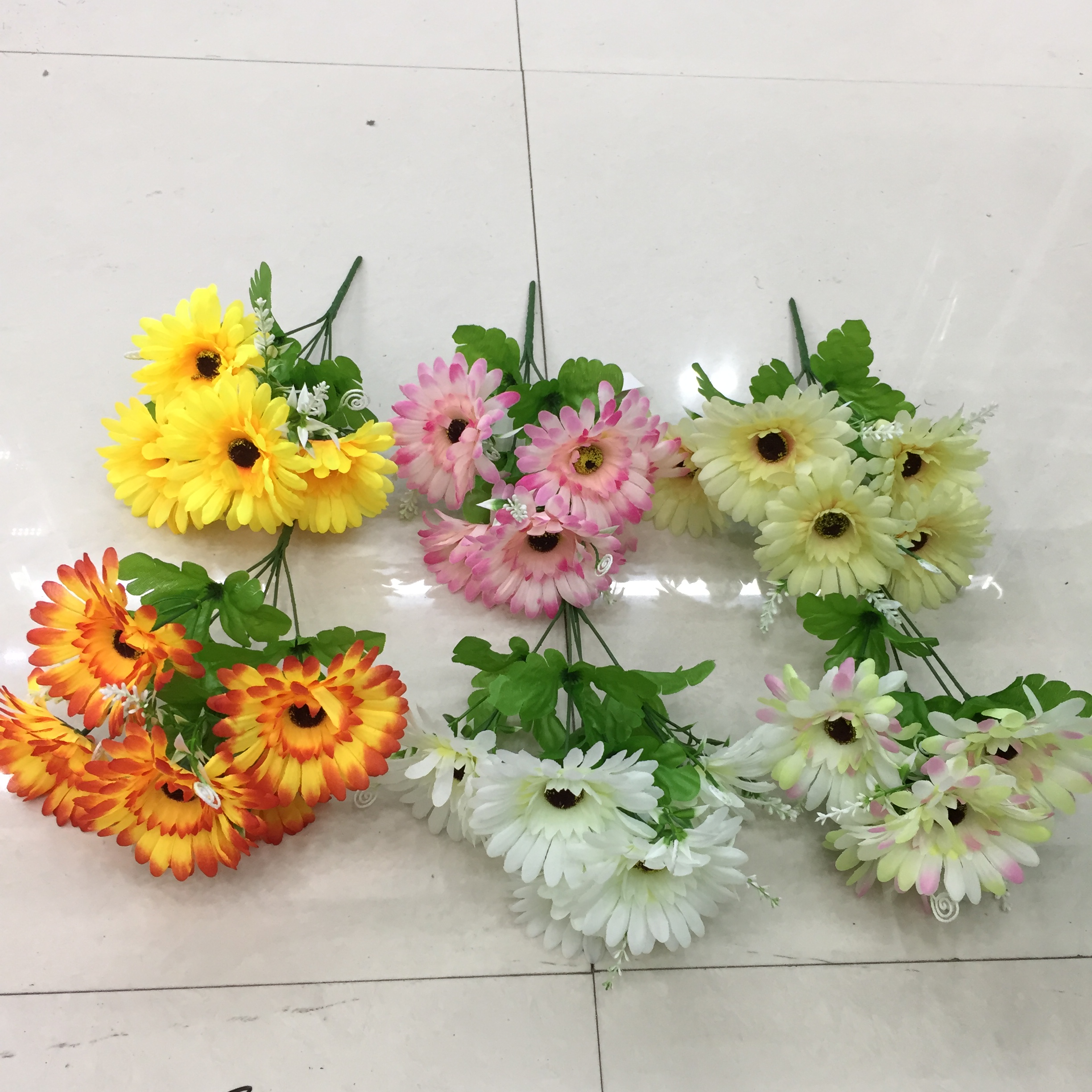 Five-pronged gerbera daisies artificial flowers Application Scenario