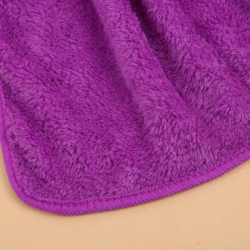 Cartoon coral fleece hand towels, kitchen and bathroom hanging absorbent wipes, hand towels Application Scenario