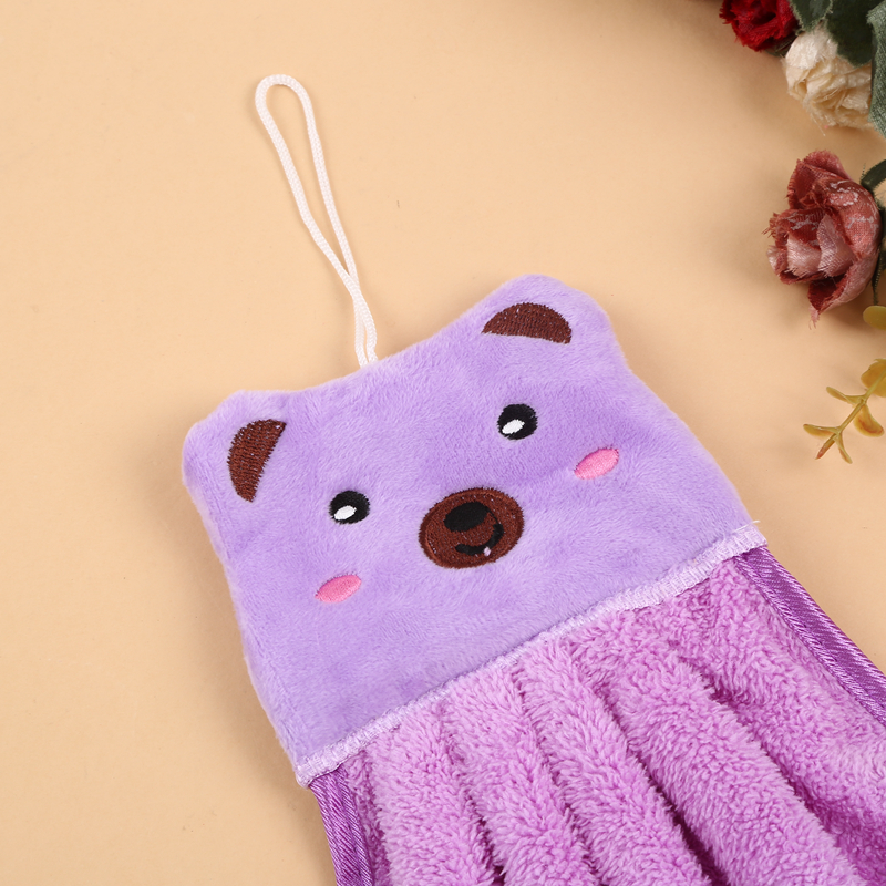Coral fleece hand towels, hanging cartoon kitchen hand towels, children's towels and handkerchiefs Application Scenario