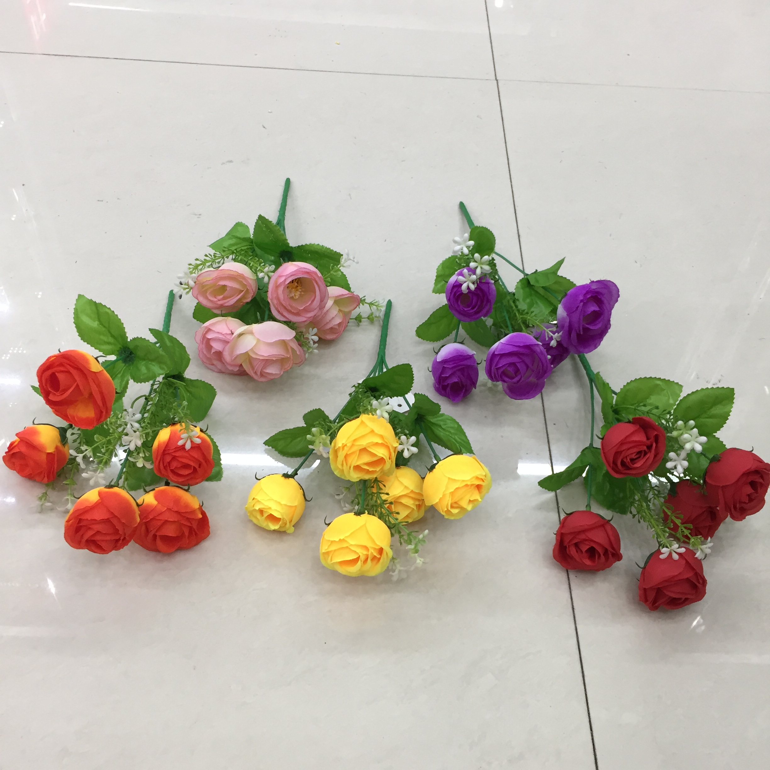 Simulated autumn color small tea bud table decoration, small bouquet of silk flowers wholesale autumn color bouquet decoration bouquets Application Scenario