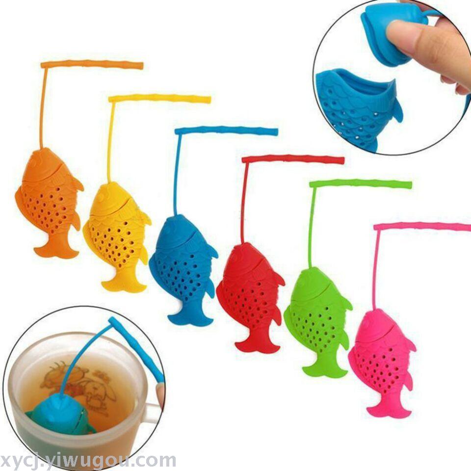 The new silicone fish-shaped tea maker seasoning packet is a bestseller on Amazon