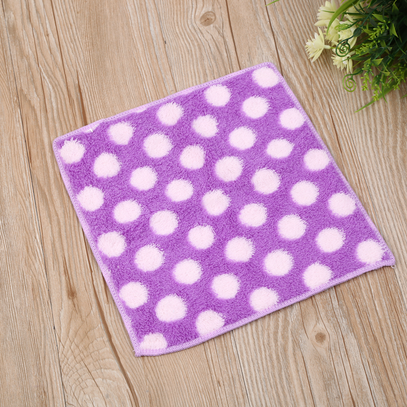 Pure cotton cartoon heart-shaped children's face towel, baby bath towel Specification image