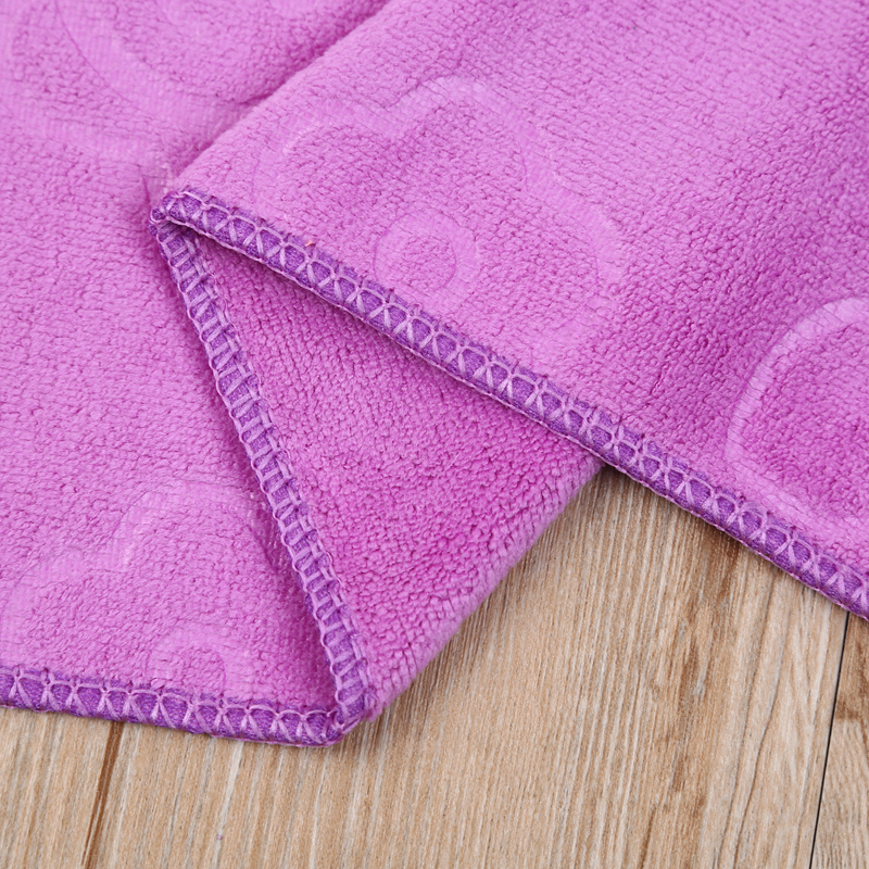 Cute cartoon pure cotton towel with little bear pattern for washing the face Application Scenario