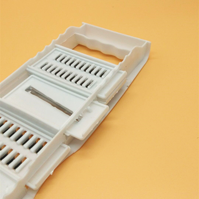 Sunshine Department Store 703 bagged vegetable slicer, grater, vegetable slicer, grater board, kitchen grater Application Scenario