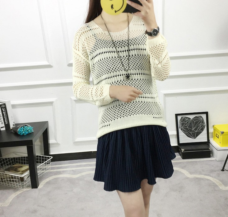 New solid-color women's loose, large-sized long-sleeved, cut-out thin pullover knitted sweater, base layer and blouse Application Scenario