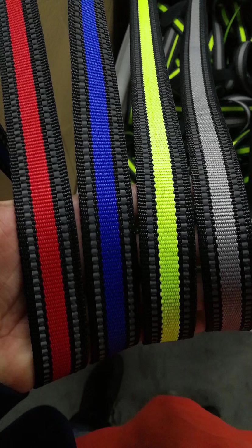 Factory direct sales, reflective silk ribbon, anti nylon ribbon reflective pet webbing dog leash dog chest strap