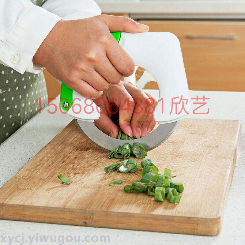 Round kitchen knives, roller knives, cutting knives, creative knives, kitchenware details Picture