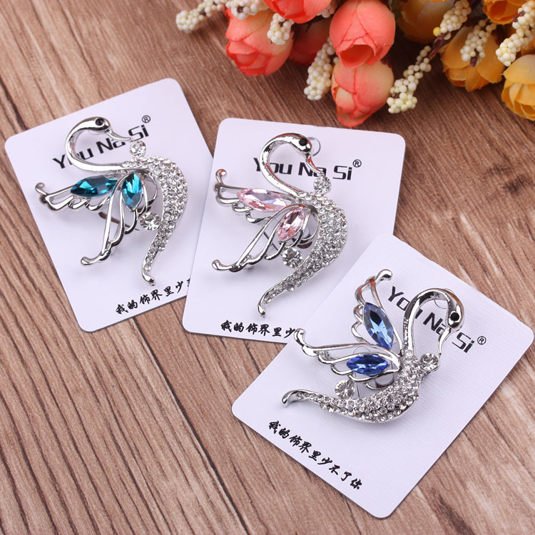 Brooches, pins, retro accessories, ladies' corsages, cute silk scarves, shawls, buttons, 10 yuan, boutique supply Application Scenario