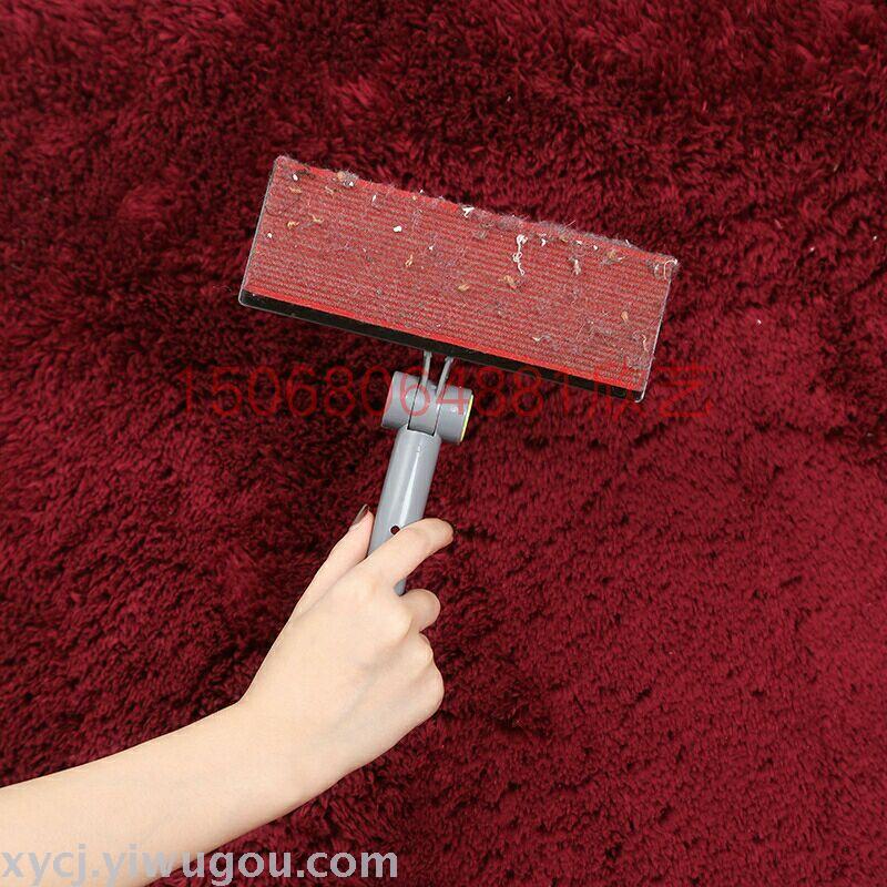 The window screen is equipped with a cleaning brush, a window glass cleaner and a cleaning tool Specification image