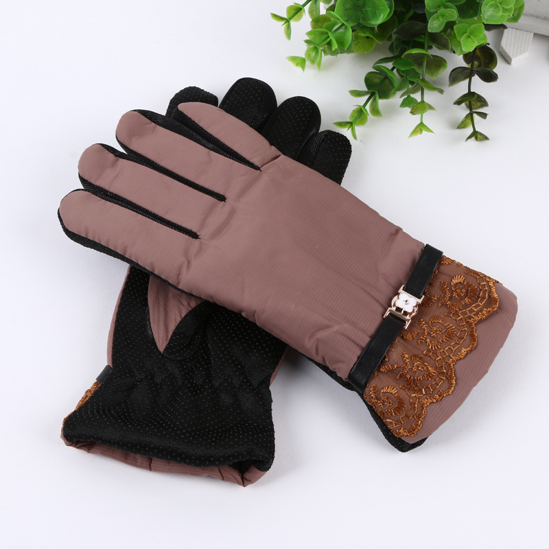 Thick cashmere windproof and fashionable gloves for women in autumn and winter details Picture