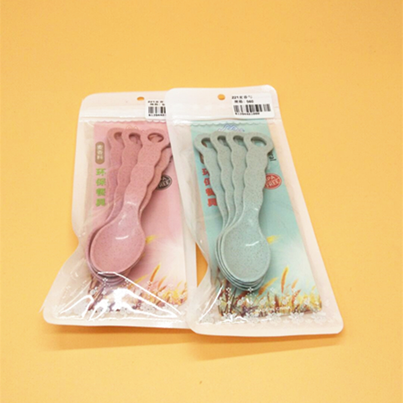 Sunshine Department Store 211 Bag Wheat Fragrance Spoon for household children and babies feeding. The wheat fragrance spoon is heat-insulating, shockproof and scald-proof