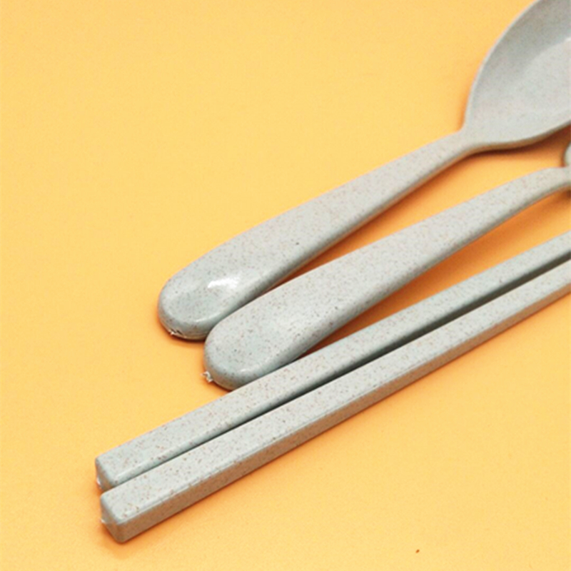 Sunshine Department Store bagged spoons, forks, chopsticks, wheat fragrance spoons, household children's feeding wheat fragrance spoons, heat insulation, anti-drop and anti-scald Application Scenario
