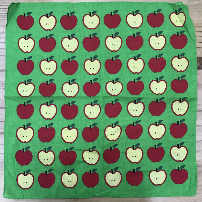 Cotton, green and red apple headscarf, outdoor large handkerchief, sports sweat-absorbing headscarf, square scarf, 55CM Application Scenario