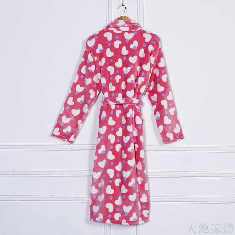 Zhendong Autumn And Winter Thick Cartoon Korean Version Long Nightgown Flannel Bathrobe In Stock Application Scenario