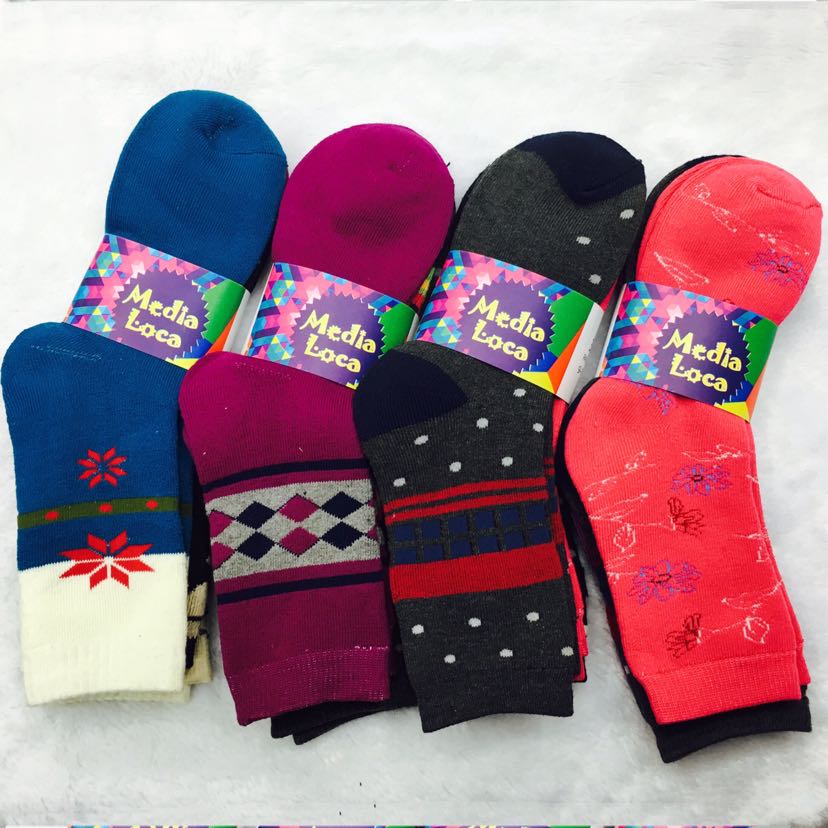 Extra-thick and thickened warm women's socks for street stalls, cold-resistant towel socks for autumn and winter, fleece full loop socks