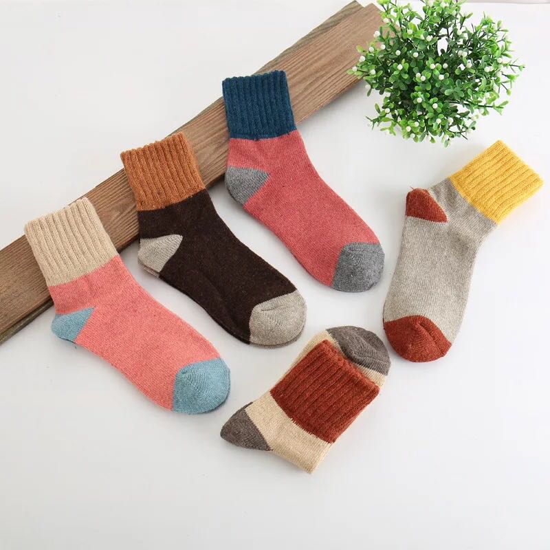 Winter Japanese-style wool socks for women, Korean solid-color cotton mid-calf warm thickened wool student retro short socks Specification image