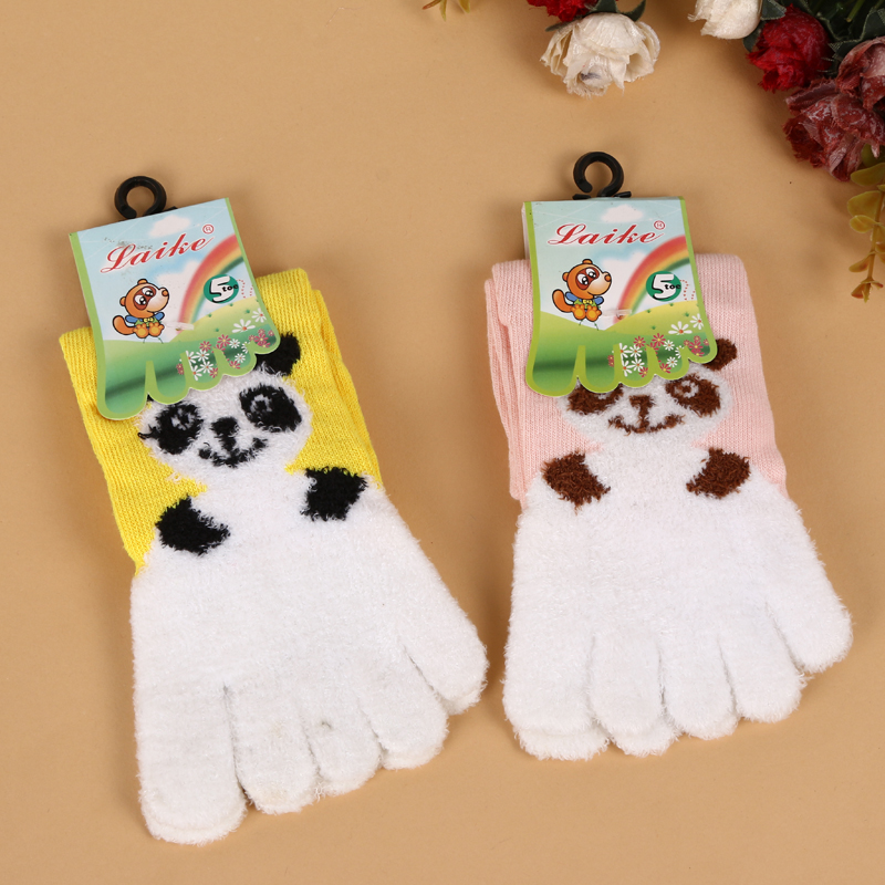 Hyatt Rabbit 2017 New Winter Comfort Warm Five Finger Socks Cartoon Women's Socks For Children Application Scenario