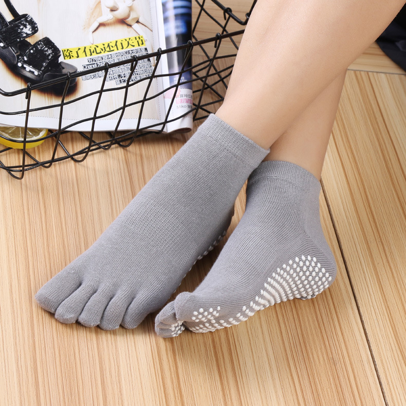 Ladies cotton five - finger socks toe socks wear - resistant silicone sports yoga socks breathable socks wholesale thumbnail