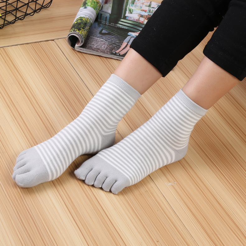Ladies cotton socks breathable wear-resistant non-slip socks personality fashion socks socks socks wholesale spot