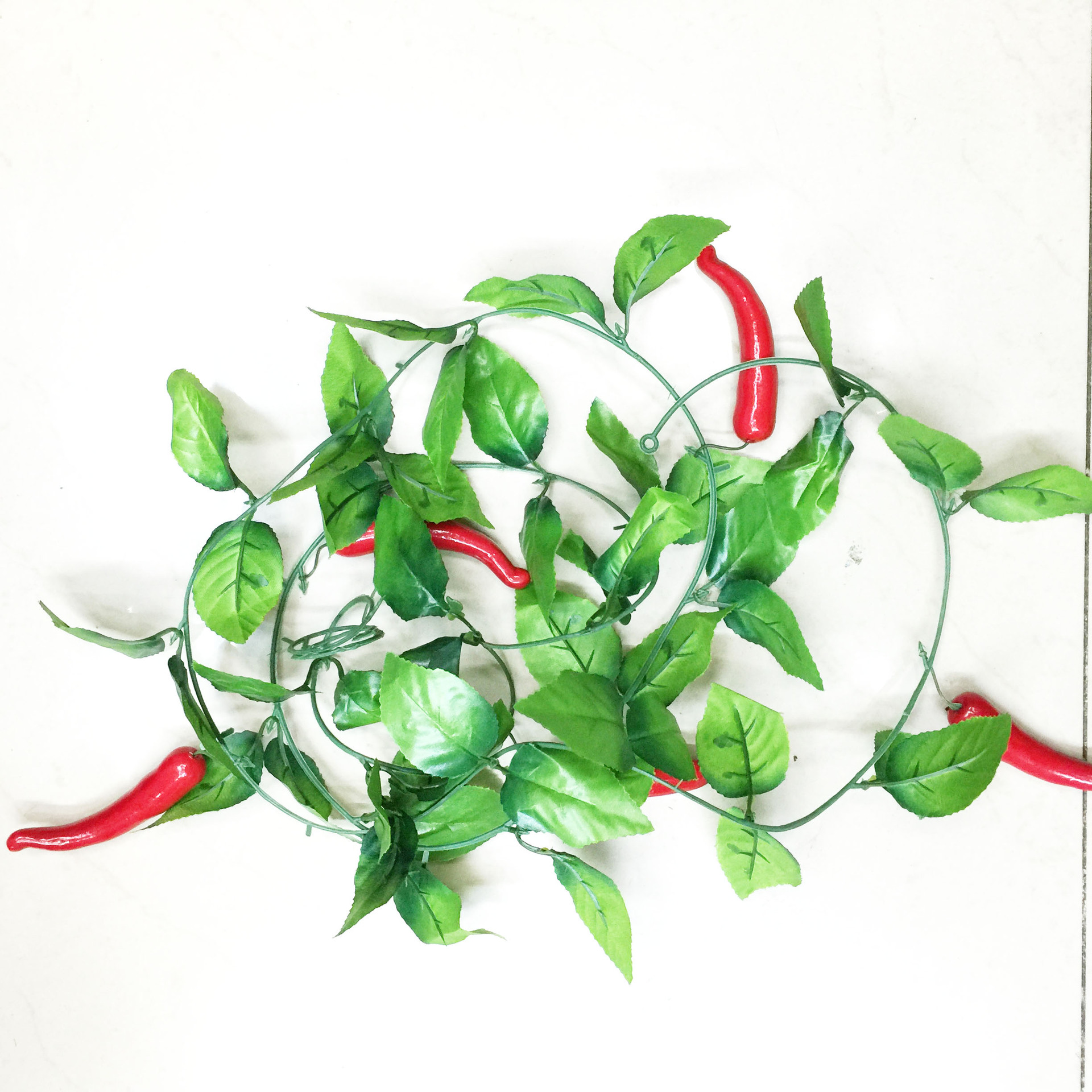 Artificial flowers, artificial lawns, artificial trees, artificial flowers, artificial lawns, artificial trees, tall flower factory, artificial fruits, vegetables, vines, various styles, fruit vines, wall-hanging vines, vines, vines, Yiwu Application Scenario