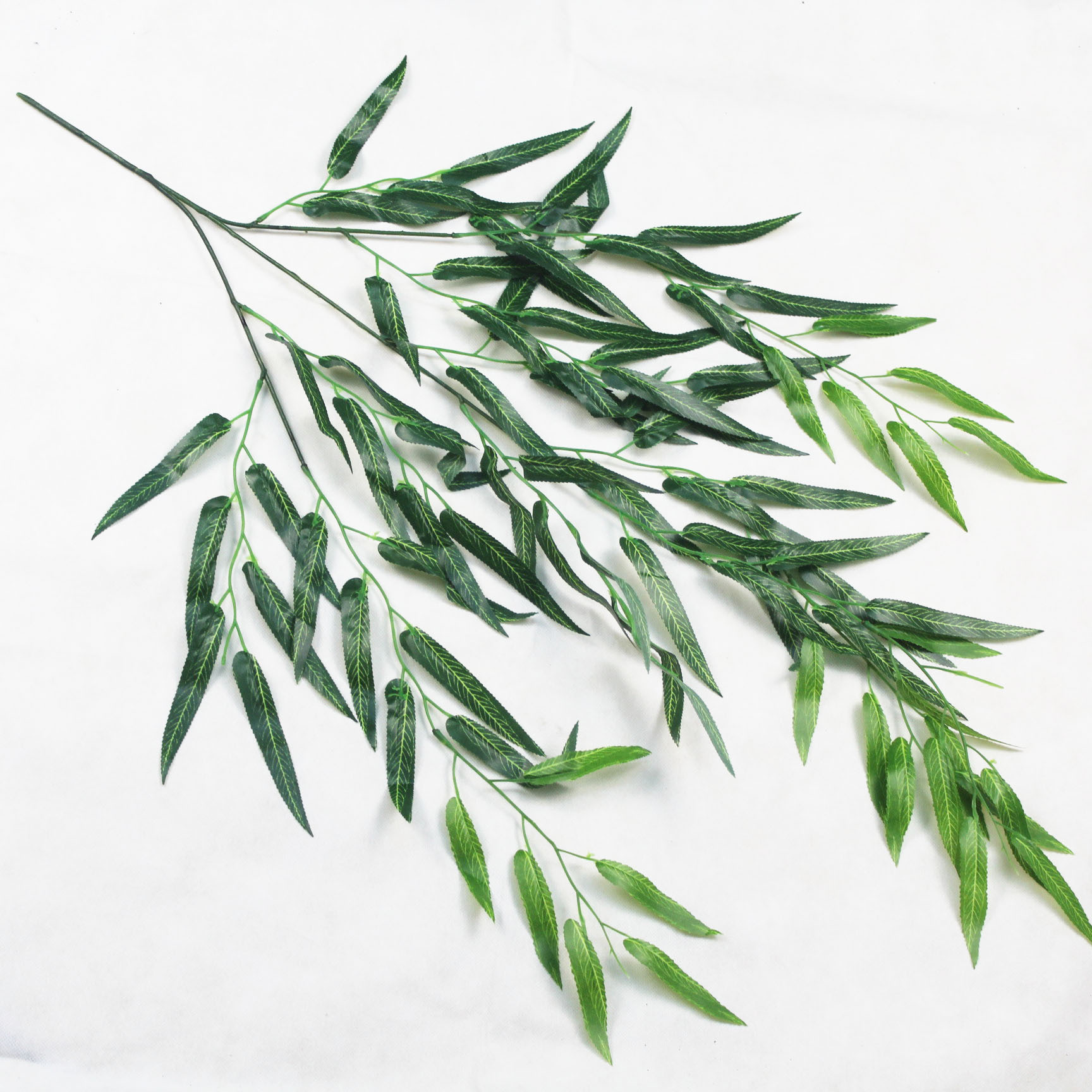 Artificial flowers, artificial lawns, artificial trees, artificial willow leaves and branches, artificial willow branches, artificial plants, wholesale of artificial willow branches, wholesale of artificial willow leaves, silk-screened willow leaves, artificial flowers, artificial lawns, artificial trees Application Scenario