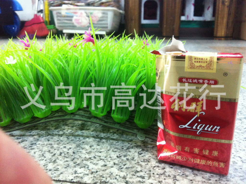 Factory direct sales of artificial turf, artificial large seedling turf, eucalyptus grass turf and Milan turf can be mixed in batches Specification image