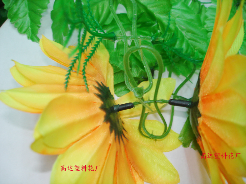Wholesale of simulated sunflower chains, simulated flower vines, simulated sunflower vines, and simulated vines details Picture
